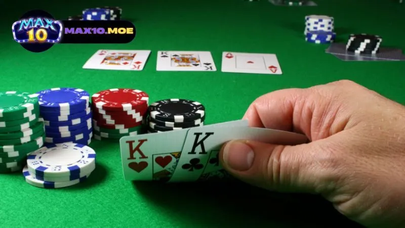 Cách chơi bài Poker Texas hold’em: Khám phá nghệ thuật & chiến lược thú vị 6 quy-trinh-choi-co-ban