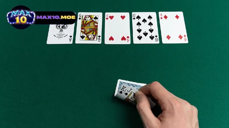 Cách chơi bài Poker Texas hold’em: Khám phá nghệ thuật & chiến lược thú vị 5 gioi-thieu-ve-poker-texas-hold’em